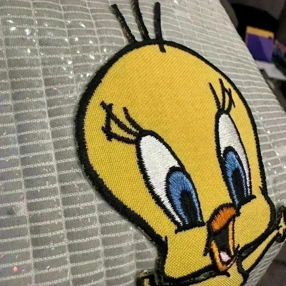 Vintage 1993 Looney Tunes Tweety Sweatshirt Sequin Patch White Unisex Loungewear - Picture 15 of 16